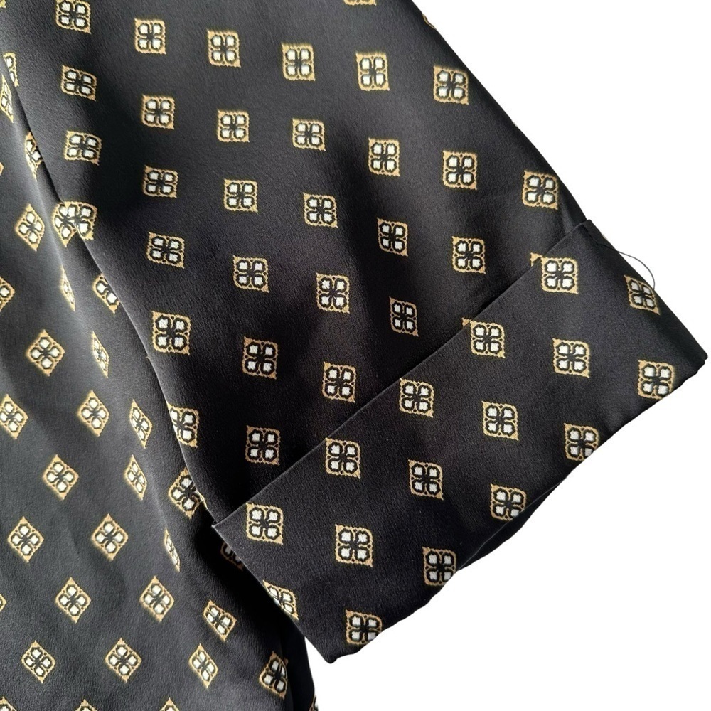 DYNAMITE V-NECK SHORT SLEEVE SATIN TOP IN BLACK WITH GOLD DETAILS  SIZE XS - Picture 2 of 11